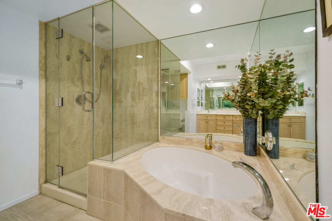 2920 Neilson Way Unit: 306