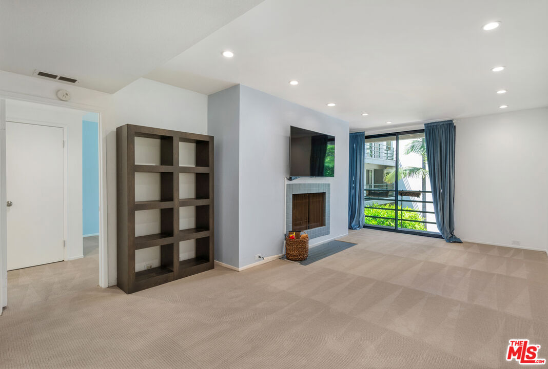 2920 Neilson Way Unit: 306