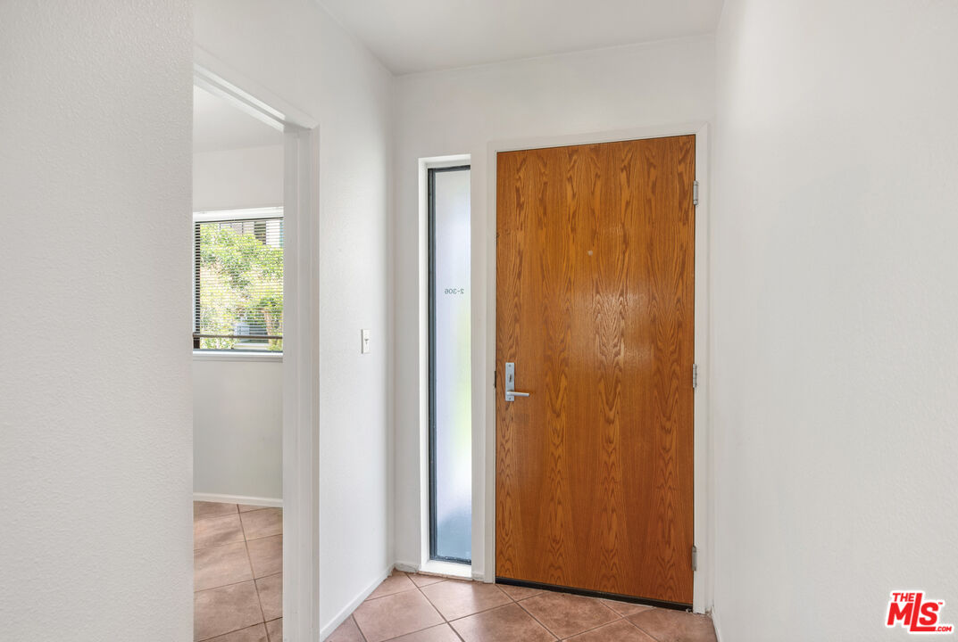 2920 Neilson Way Unit: 306