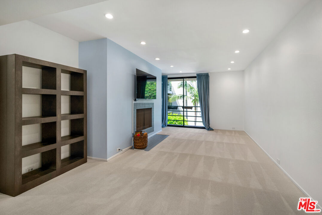 2920 Neilson Way Unit: 306