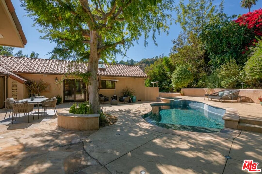 9545 Dalegrove Dr