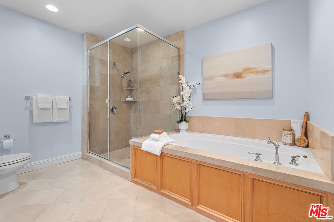 1830 Pelham Ave Unit: 301
