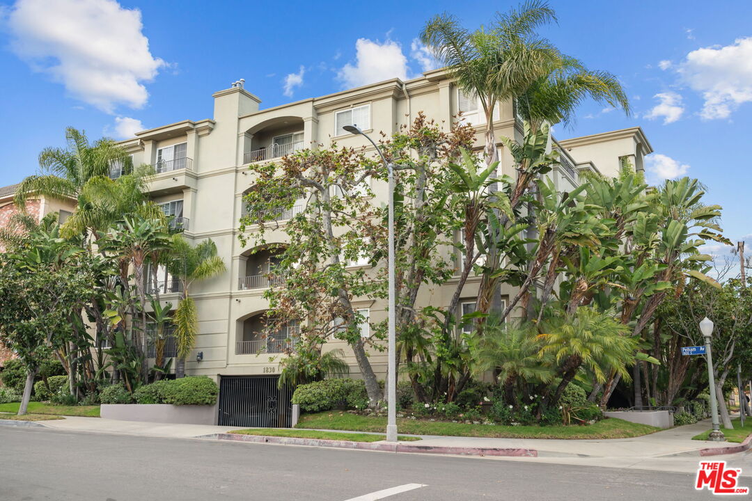 1830 Pelham Ave Unit: 301