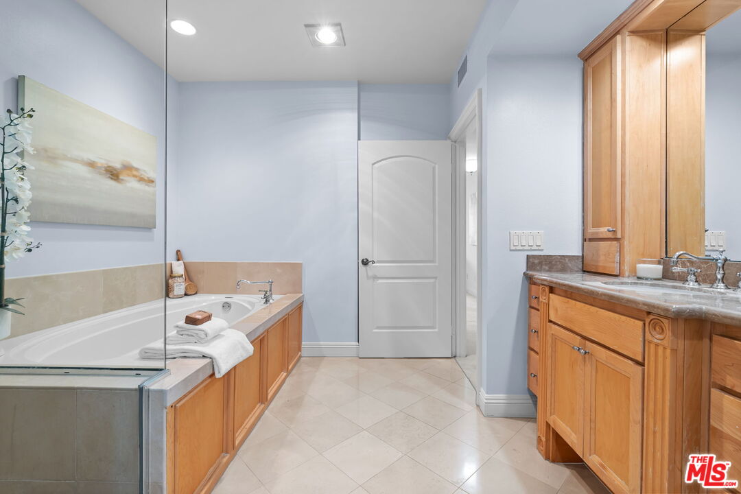 1830 Pelham Ave Unit: 301