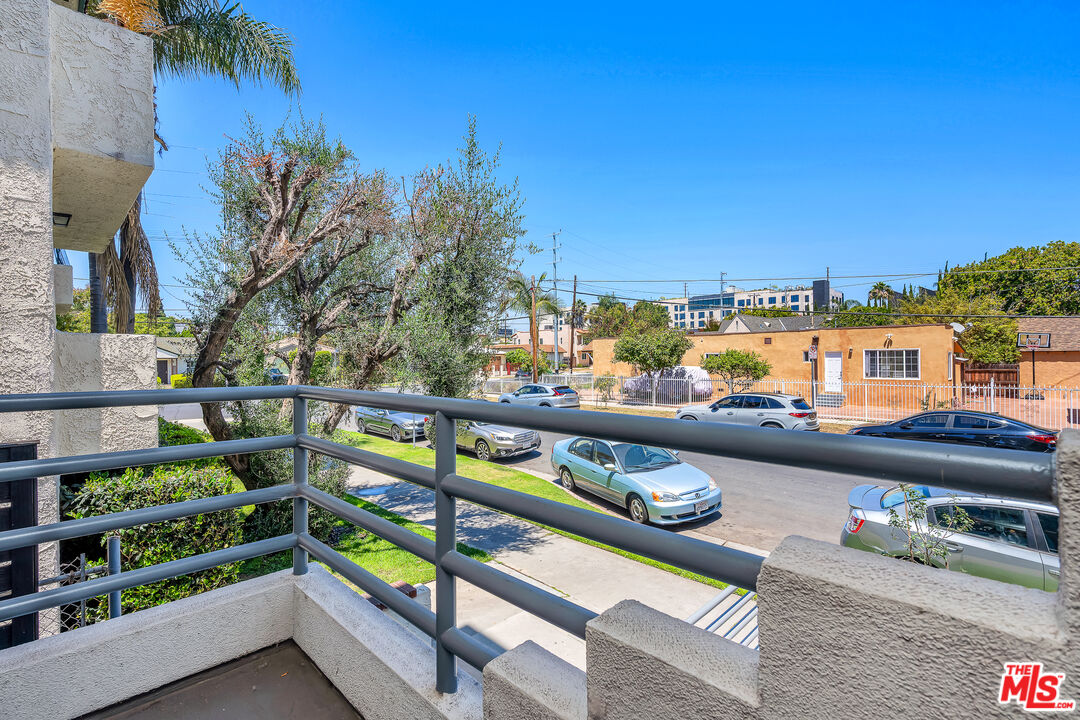 3613 Glendon Ave Unit: 101