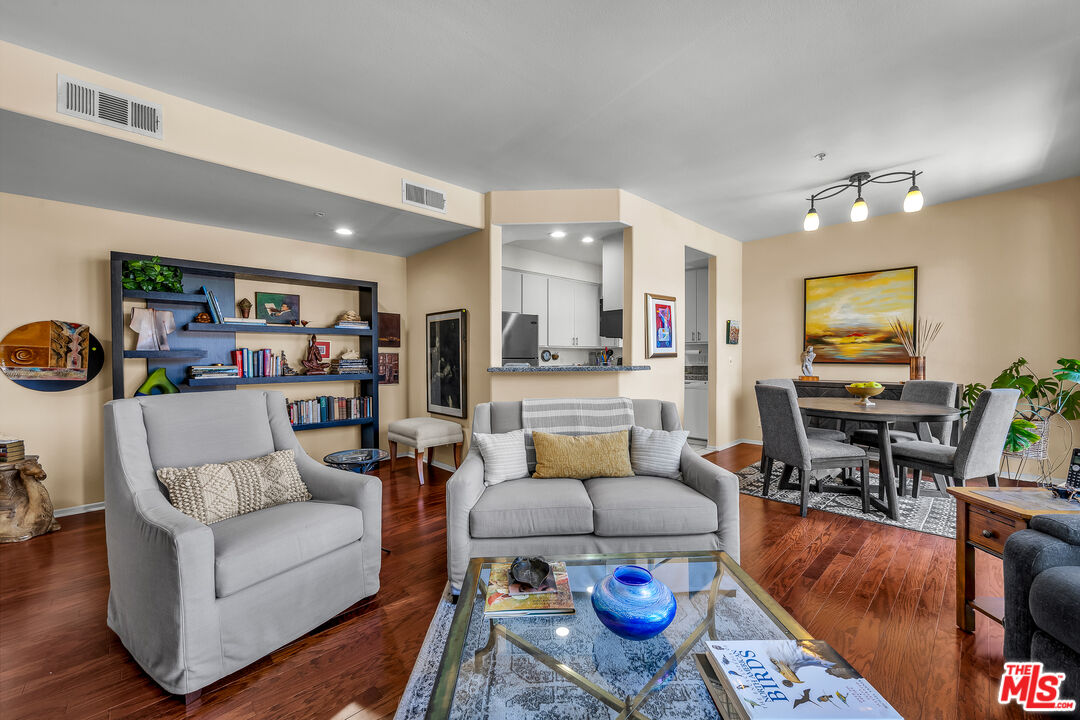 3613 Glendon Ave Unit: 101