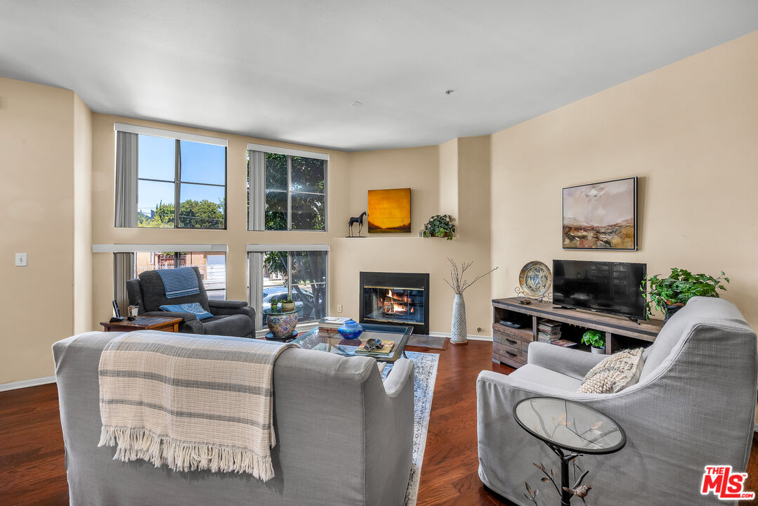 3613 Glendon Ave Unit: 101