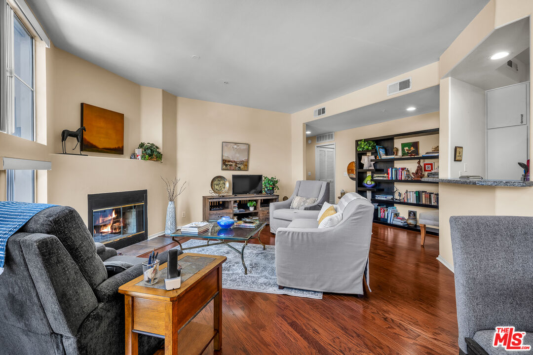 3613 Glendon Ave Unit: 101