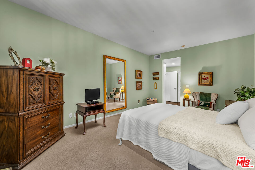 3613 Glendon Ave Unit: 101