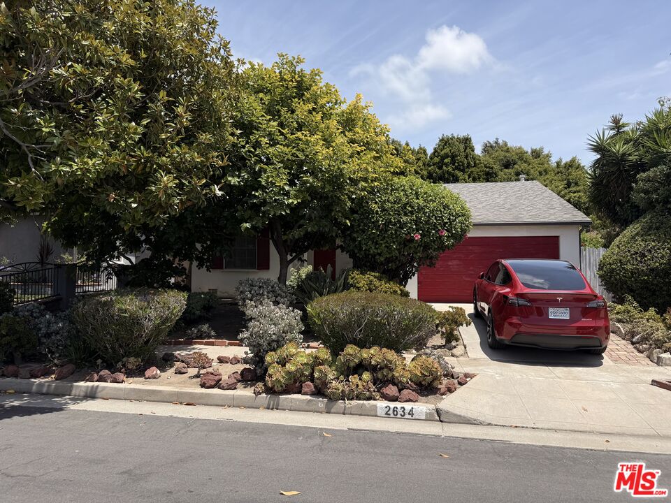 2634 Butler Ave