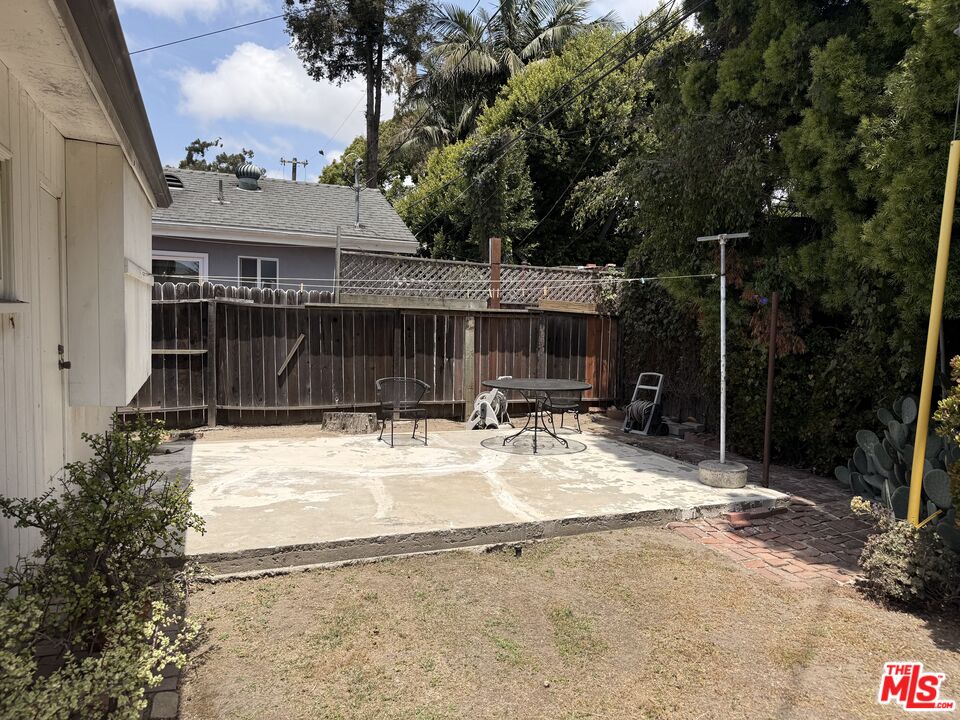 2634 Butler Ave