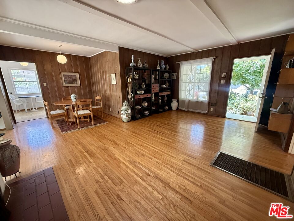 2634 Butler Ave