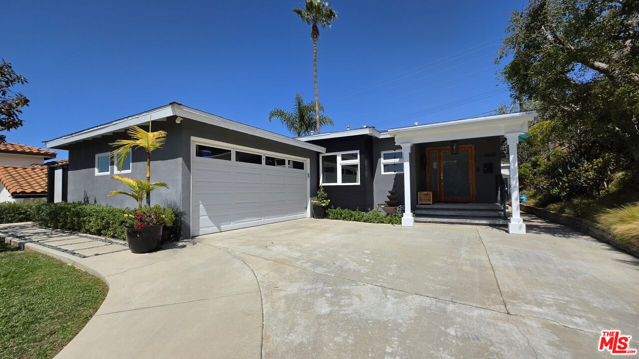 13133 Dewey St