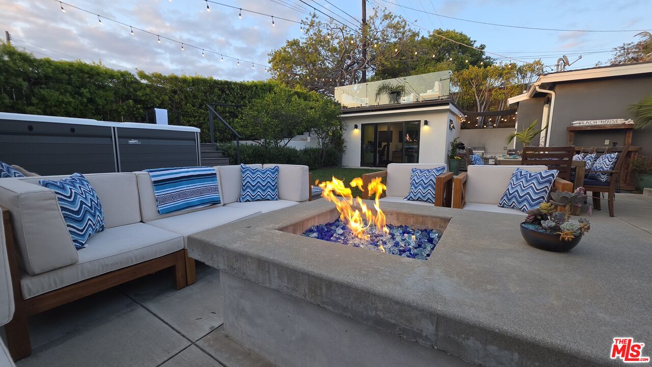 13133 Dewey St