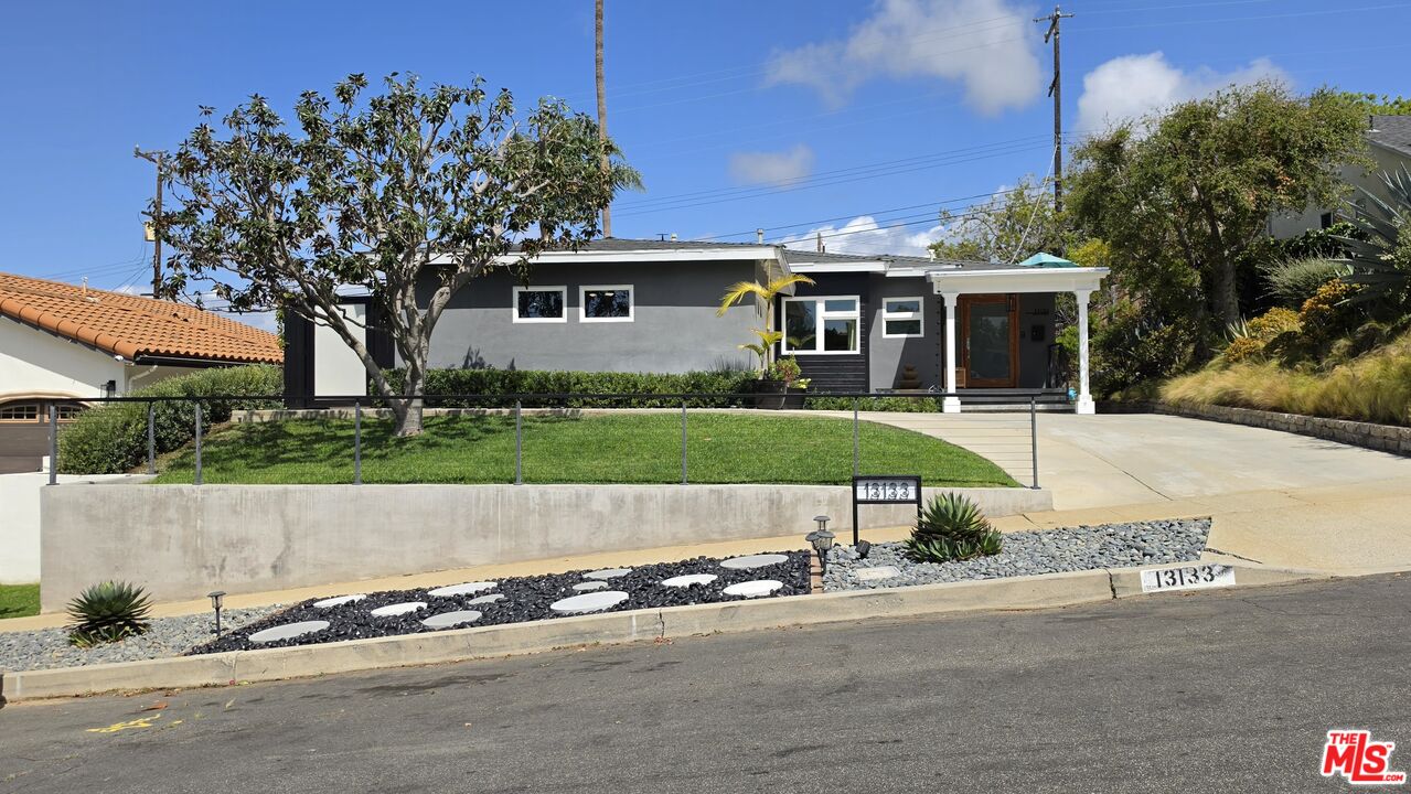 13133 Dewey St