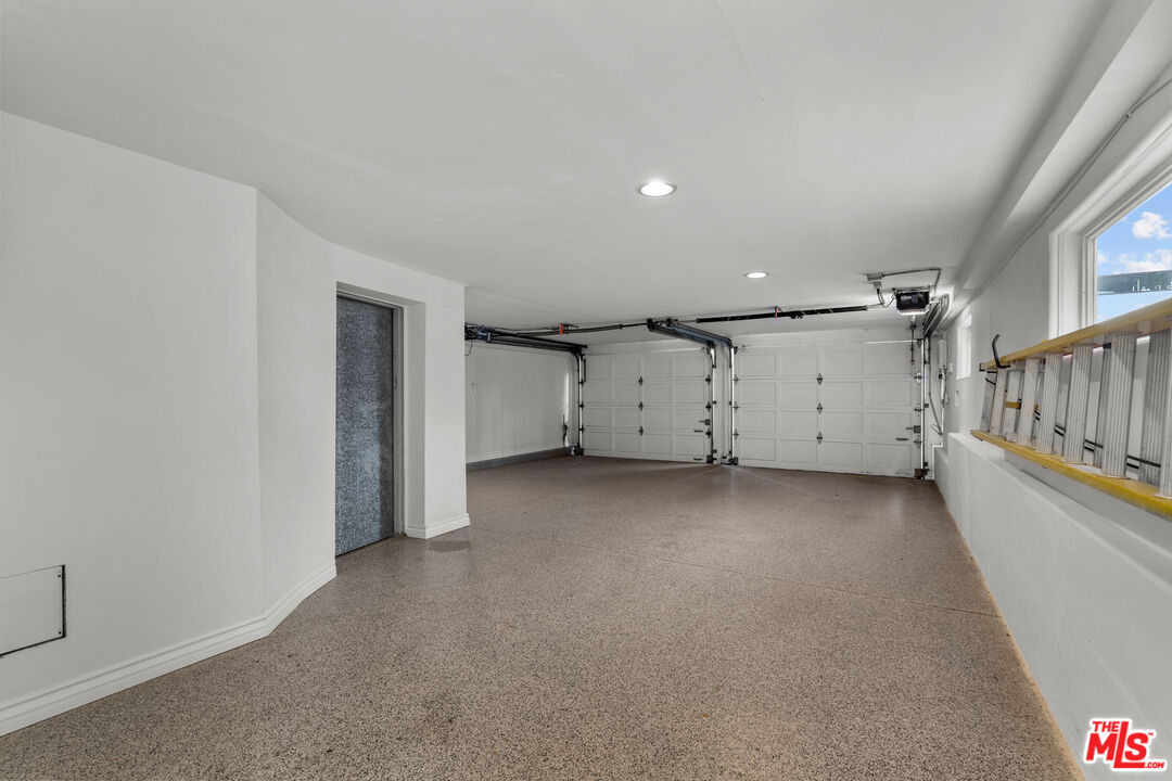 4611 Roma Ct