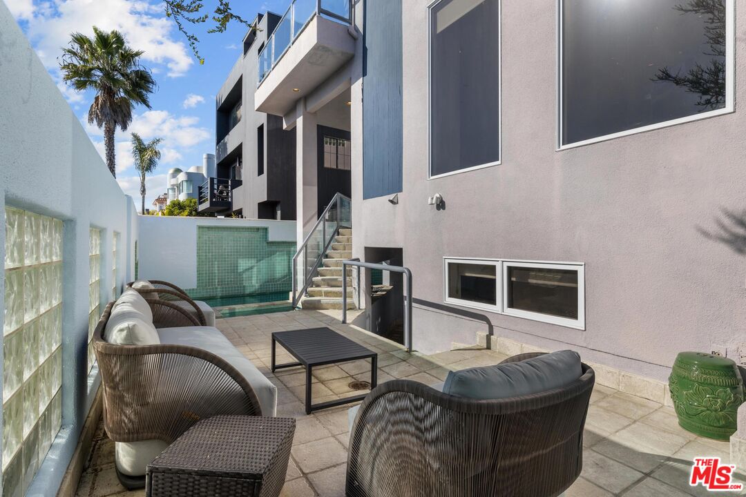 4611 Roma Ct