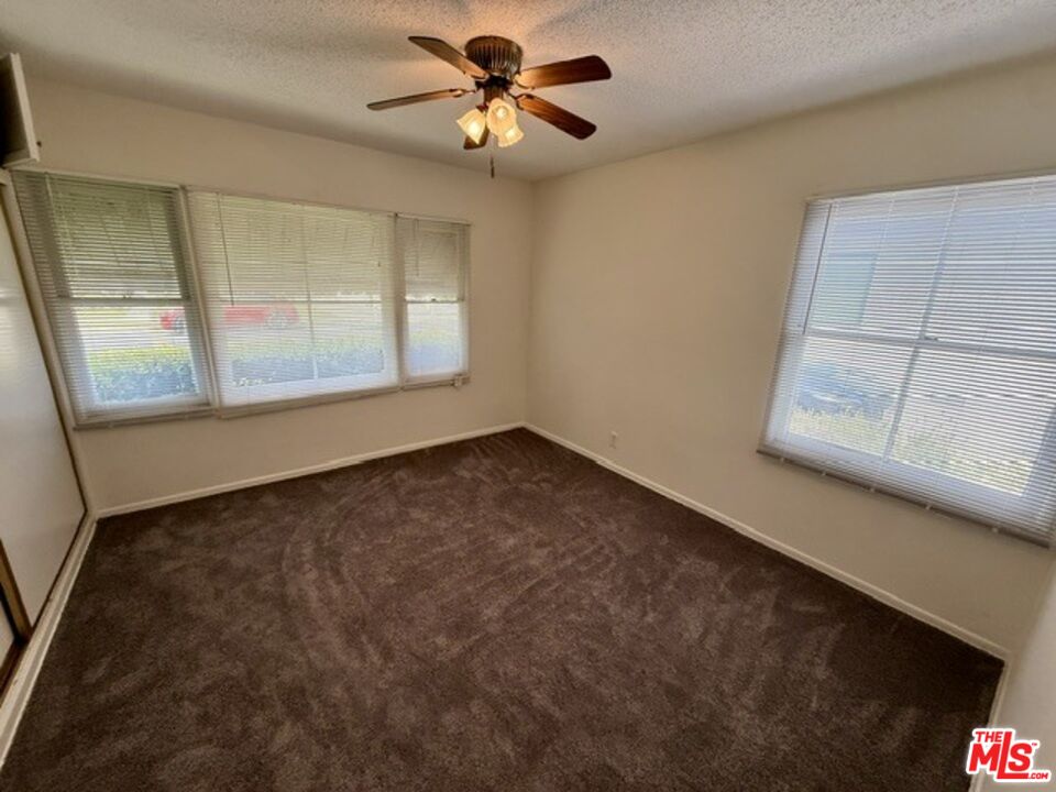 2816 S Bentley Ave
