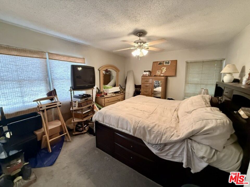 2816 S Bentley Ave