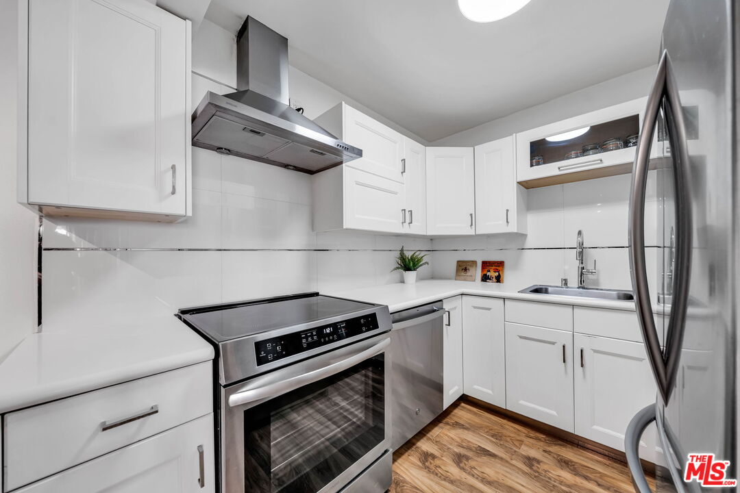 6199 Canterbury Dr Unit: 102