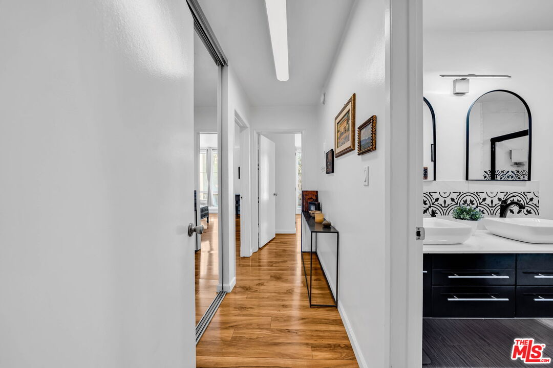 6199 Canterbury Dr Unit: 102