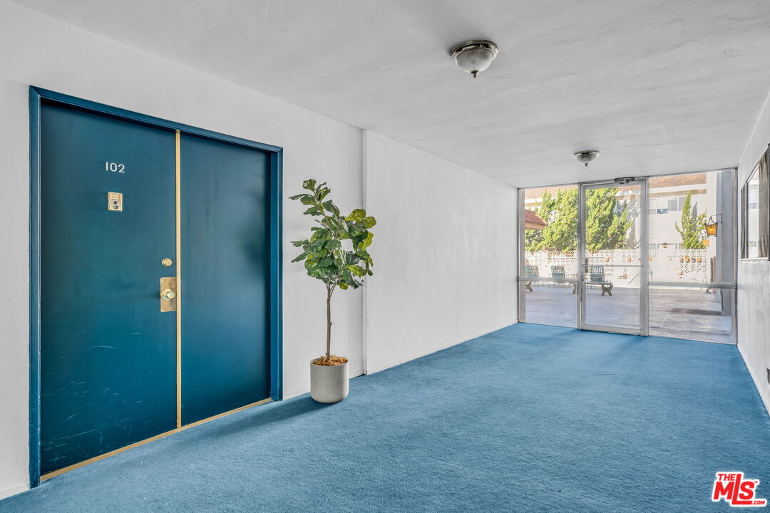 6199 Canterbury Dr Unit: 102