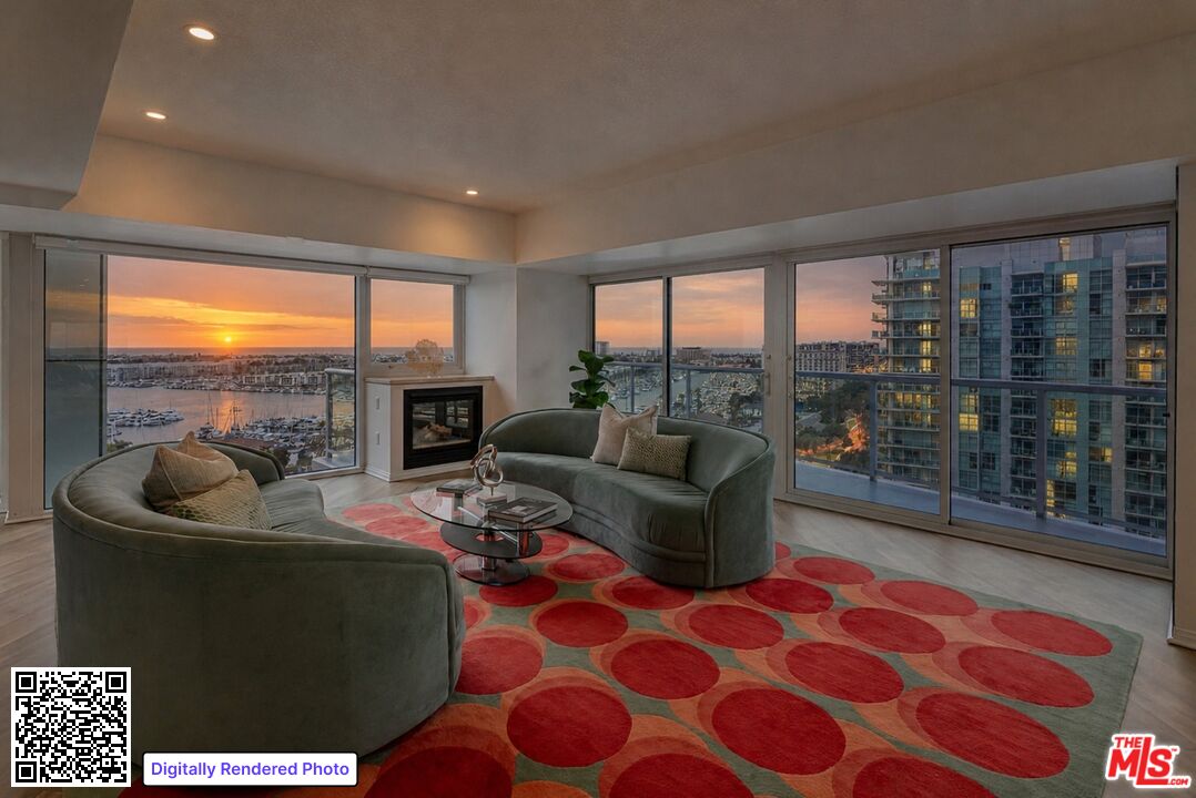 13600 Marina Pointe Dr Unit: 1611