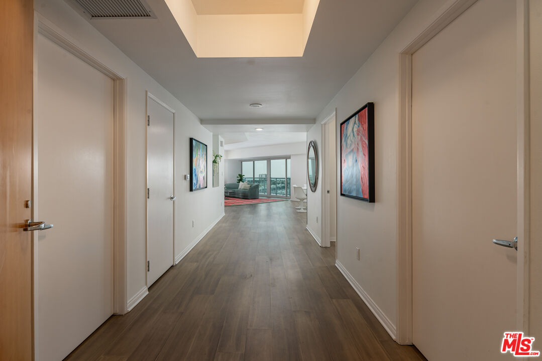 13600 Marina Pointe Dr Unit: 1611