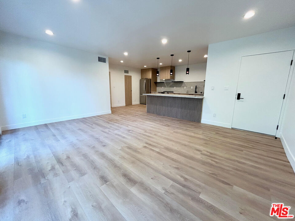 610 N Orlando AVE Unit: 301