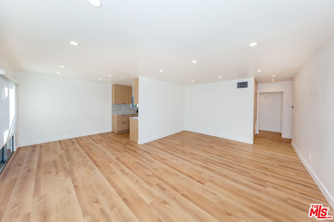 610 N Orlando AVE Unit: 301