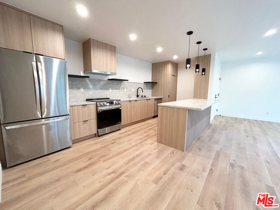 610 N Orlando AVE Unit: 301