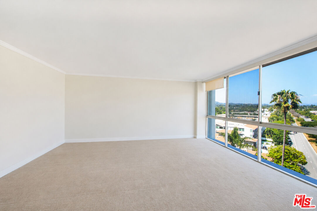 201 Ocean Ave Unit: 909B