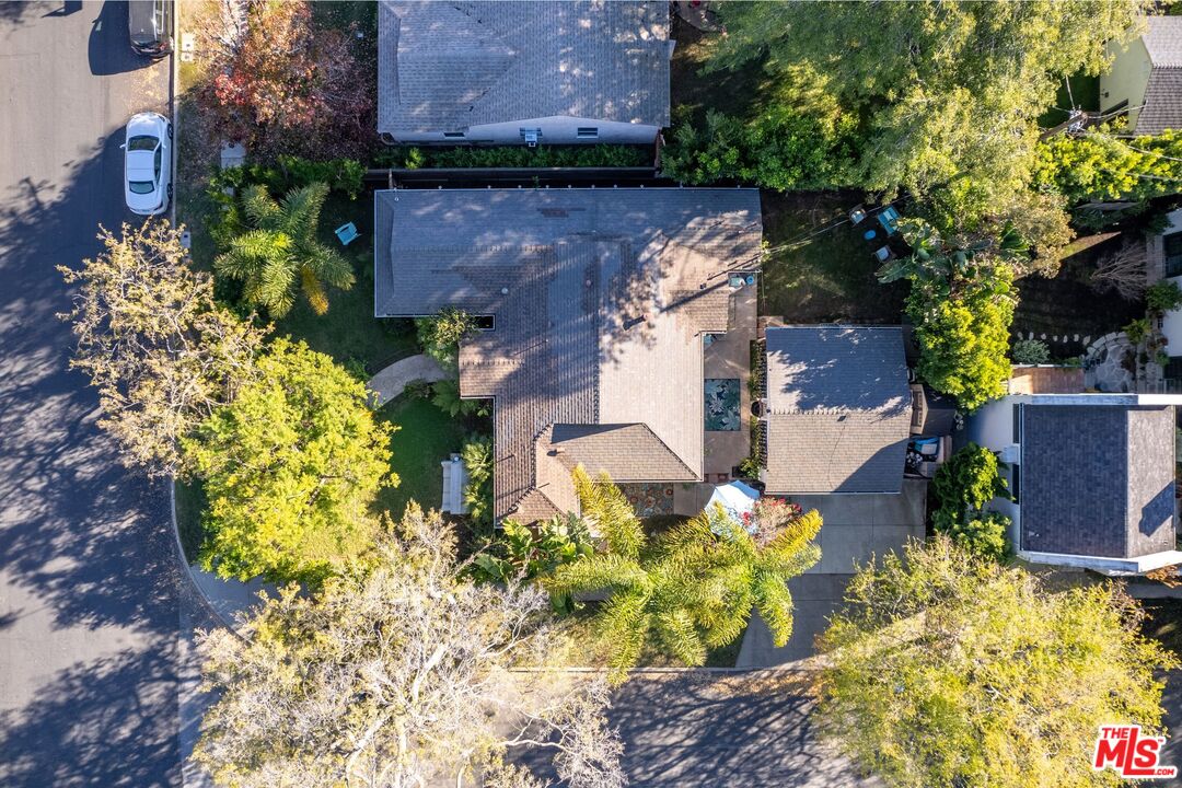 3251 Stewart Ave