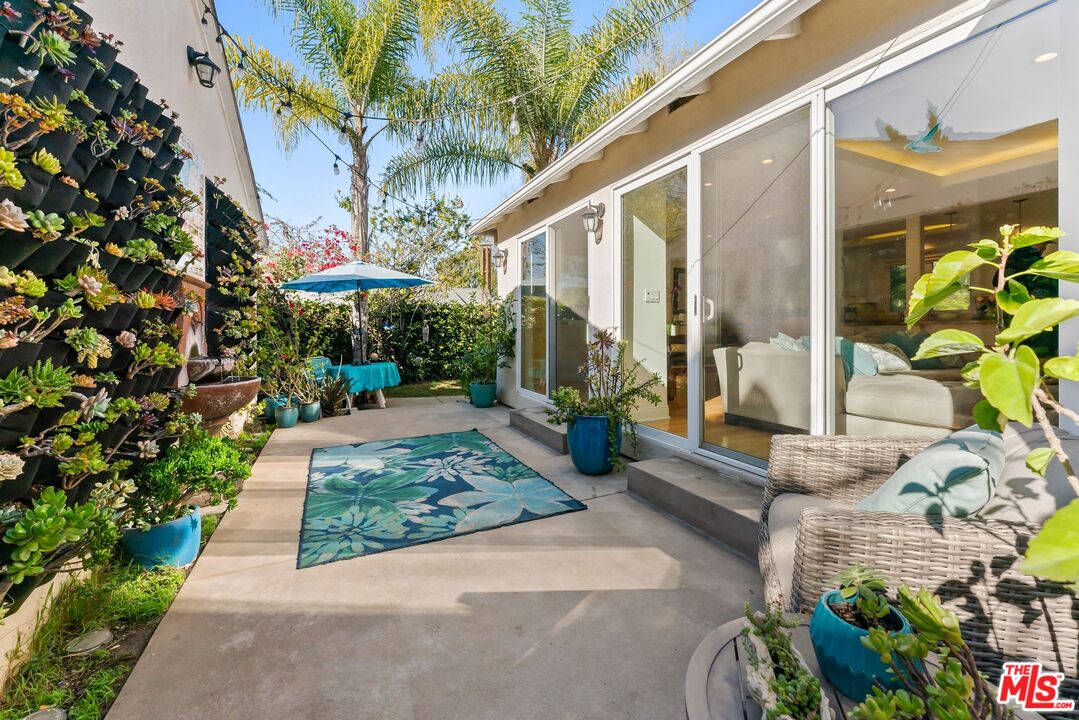 3251 Stewart Ave