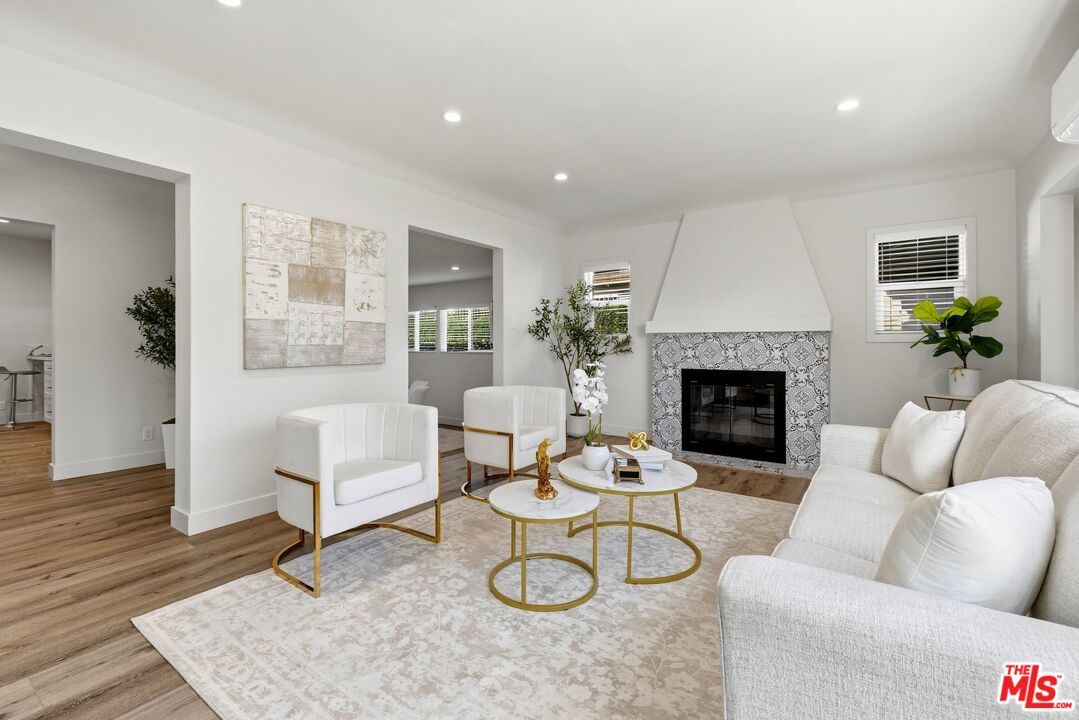 2621 Veteran Ave