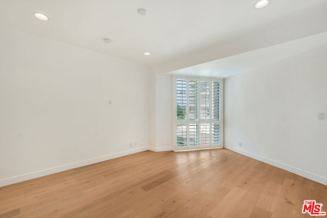 515 Ocean Ave Unit: 402S