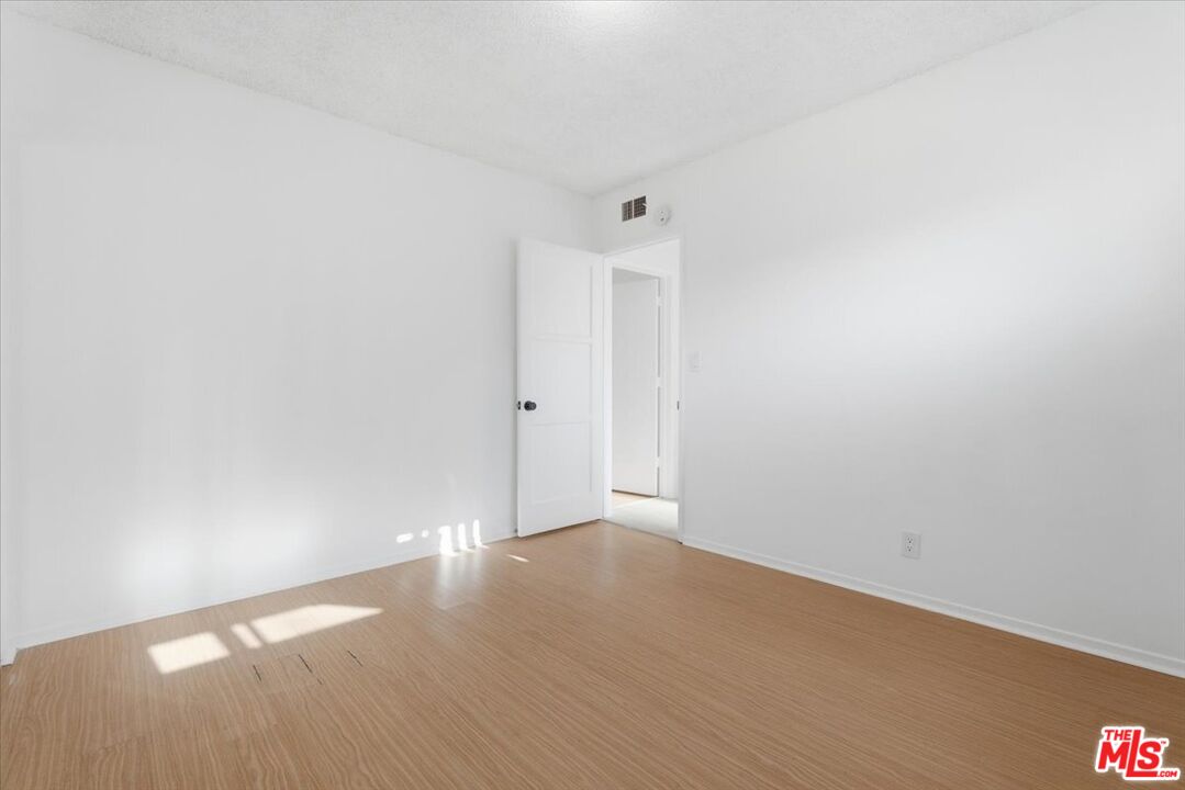 2513 190Th St Unit: B