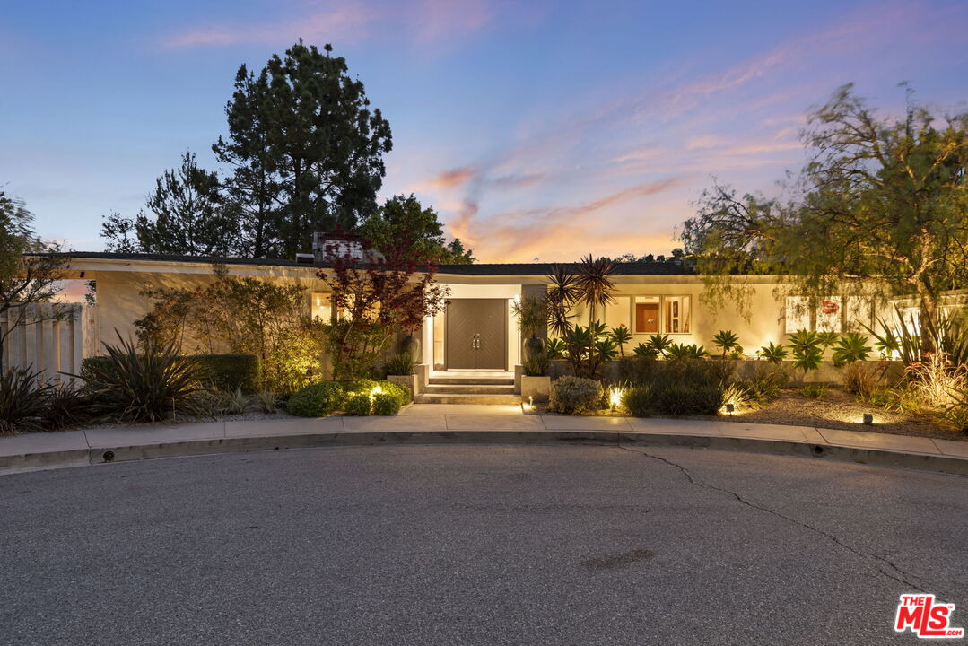 8410 Edwin Dr
