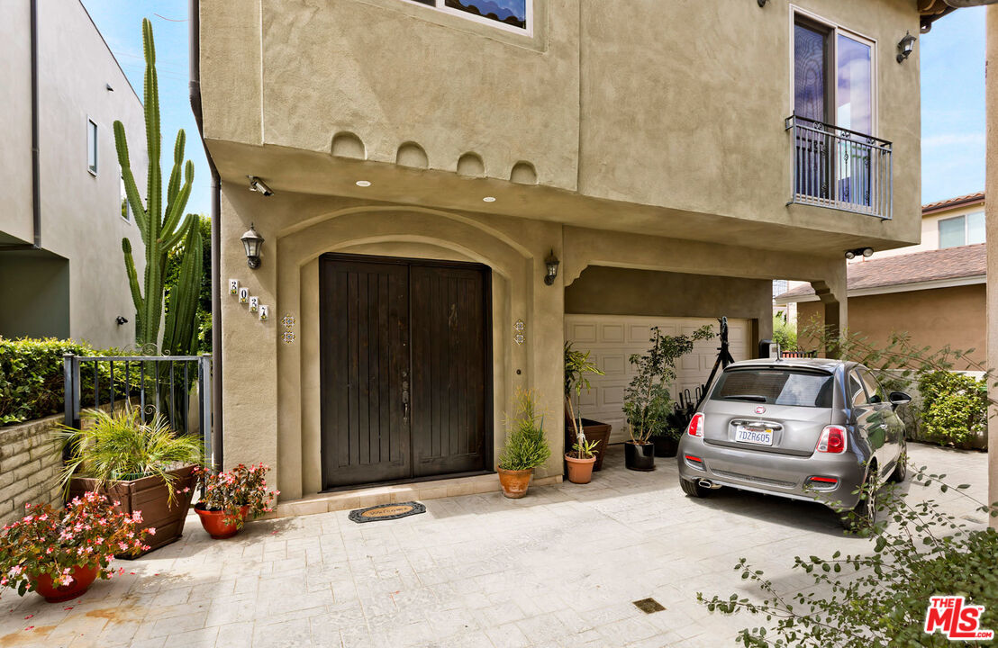 2027 BUTLER AVE
