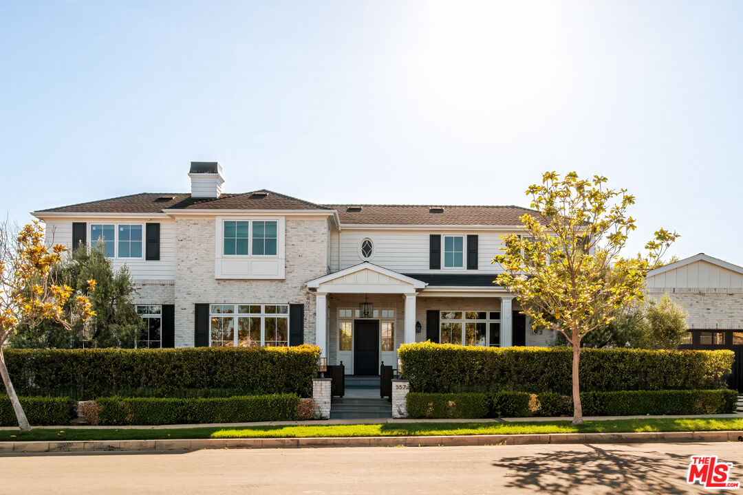557 Chapala Dr