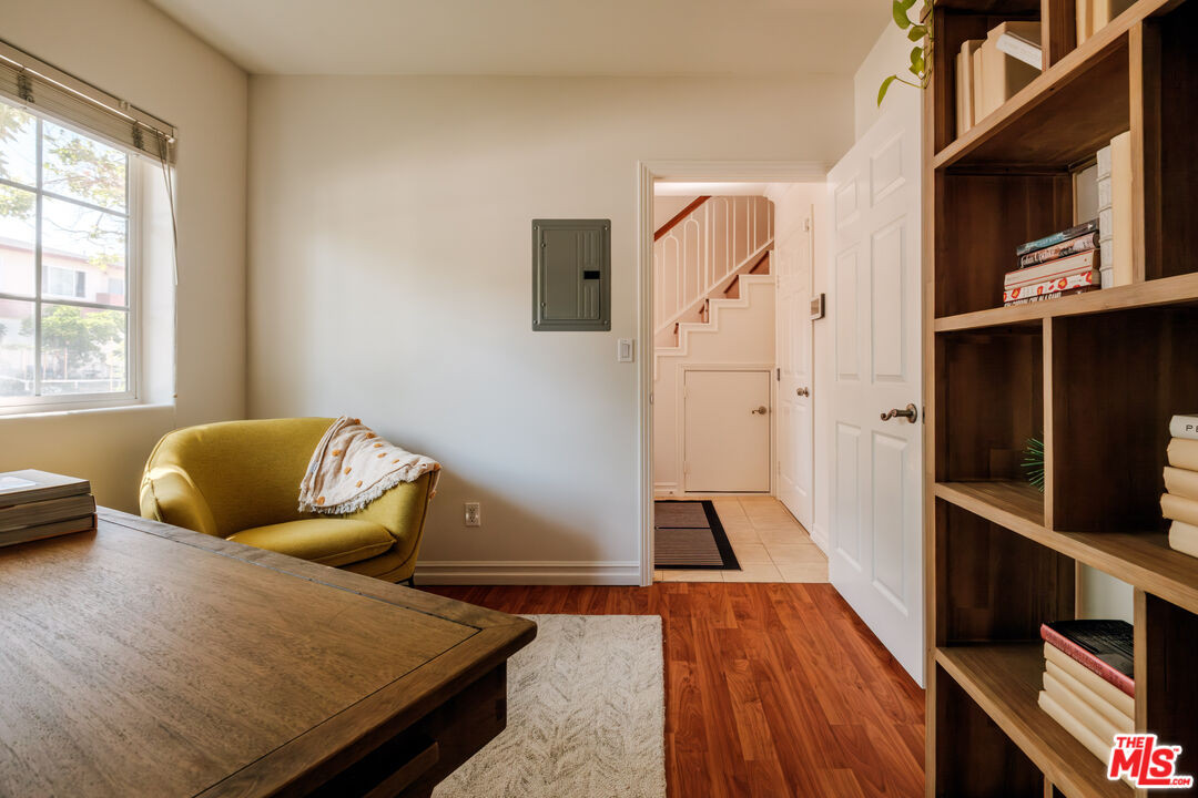 821 S Gramercy Pl Unit: 2