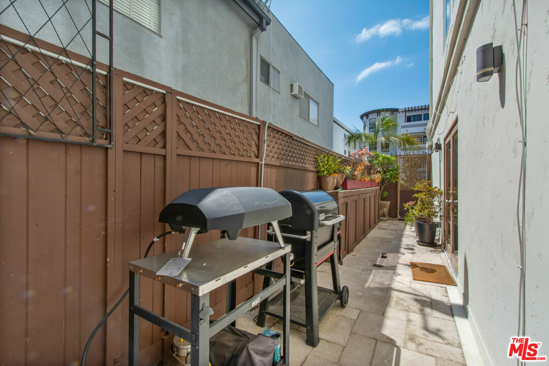11838 Kiowa Ave Unit: 101