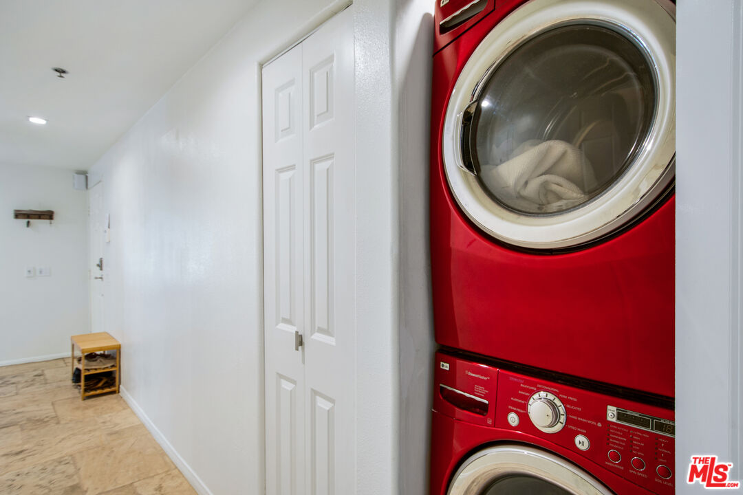 11838 Kiowa Ave Unit: 101