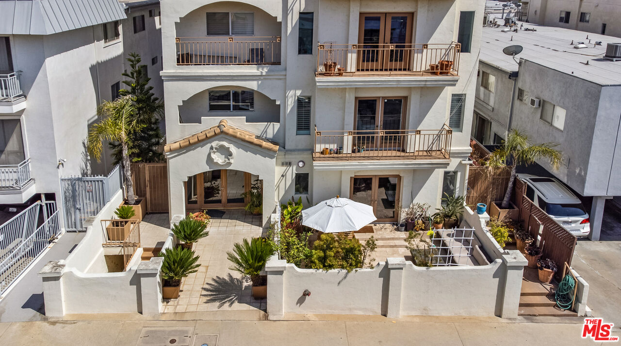 11838 Kiowa Ave Unit: 101
