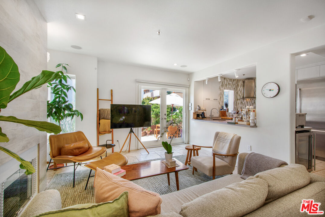 11838 Kiowa Ave Unit: 101