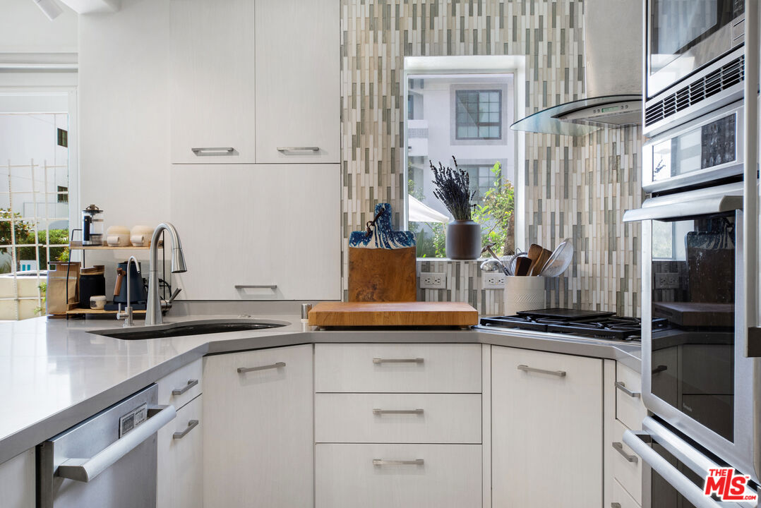 11838 Kiowa Ave Unit: 101