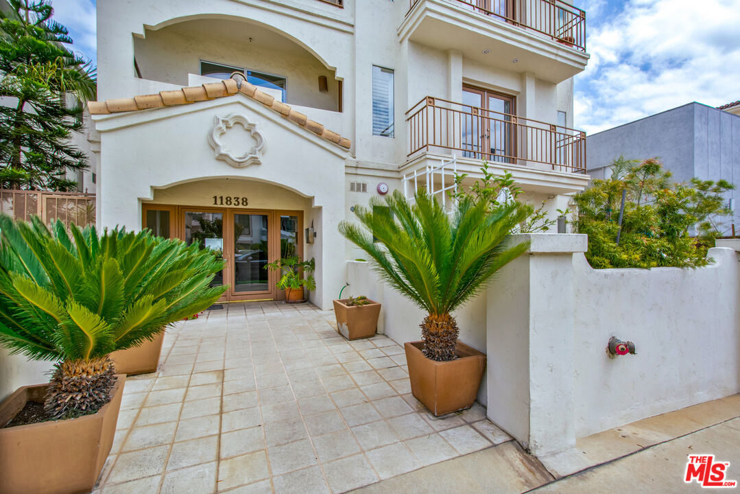 11838 Kiowa Ave Unit: 101