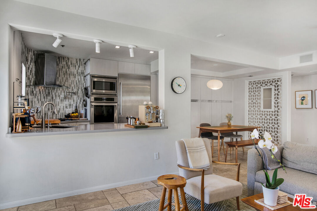 11838 Kiowa Ave Unit: 101