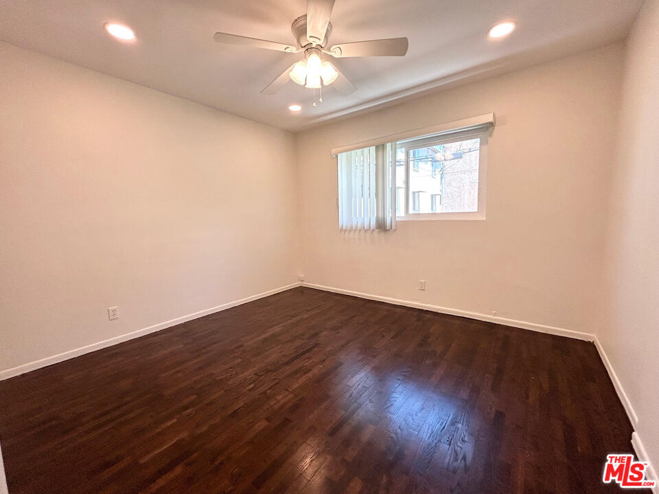 1146 N Formosa Ave Unit: 8