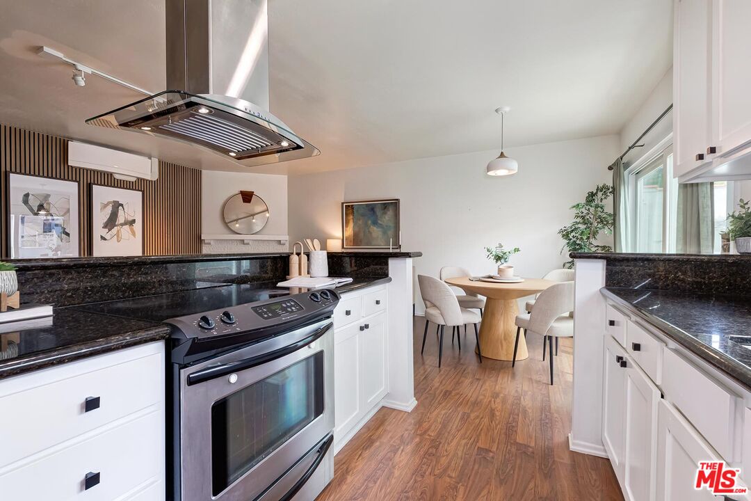 1337 Berkeley St Unit: 7